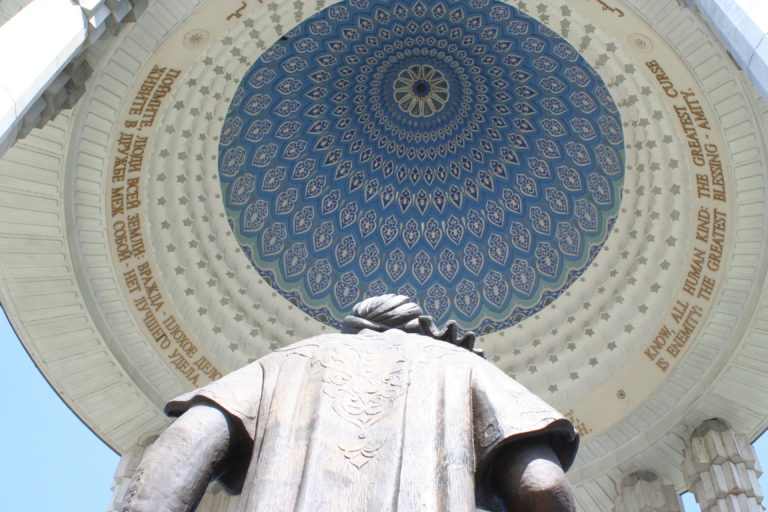Alisher Navoyi Denkmal Taschkent