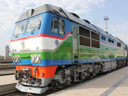 Diesellokomotive Usbekistan Bahnreise