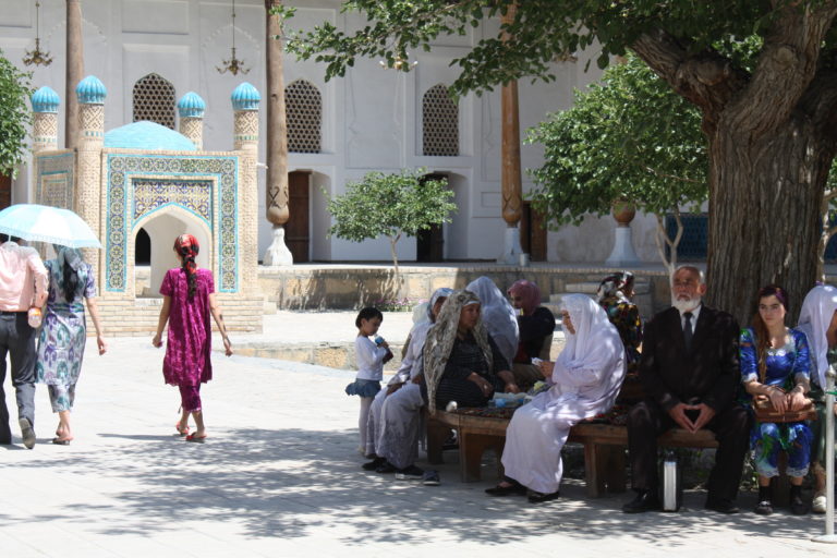 Betende Naqshbandi Buchara Rundreise Usbekistan