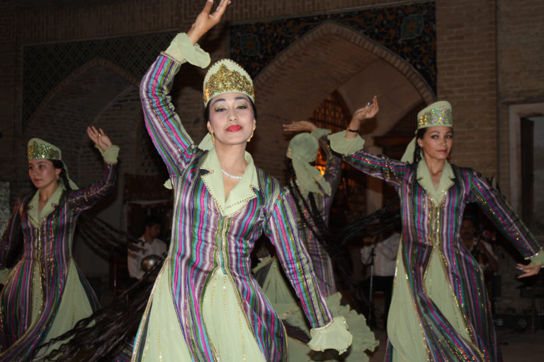 Folkloreabend Buchara Usbekistan