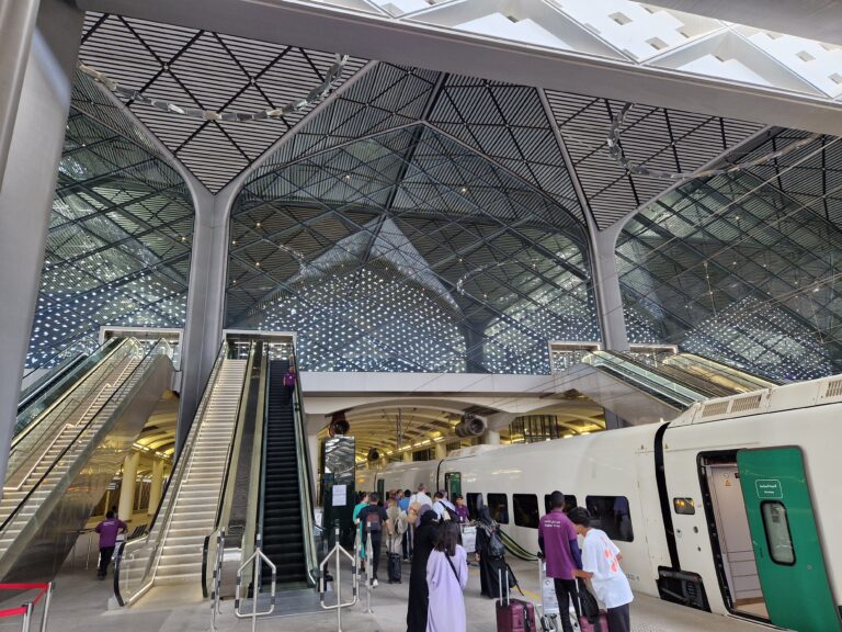 Zug Jeddah Reise Saudi-Arabien